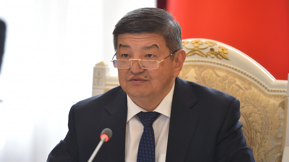 Глава кабмина Акылбек Жапаров