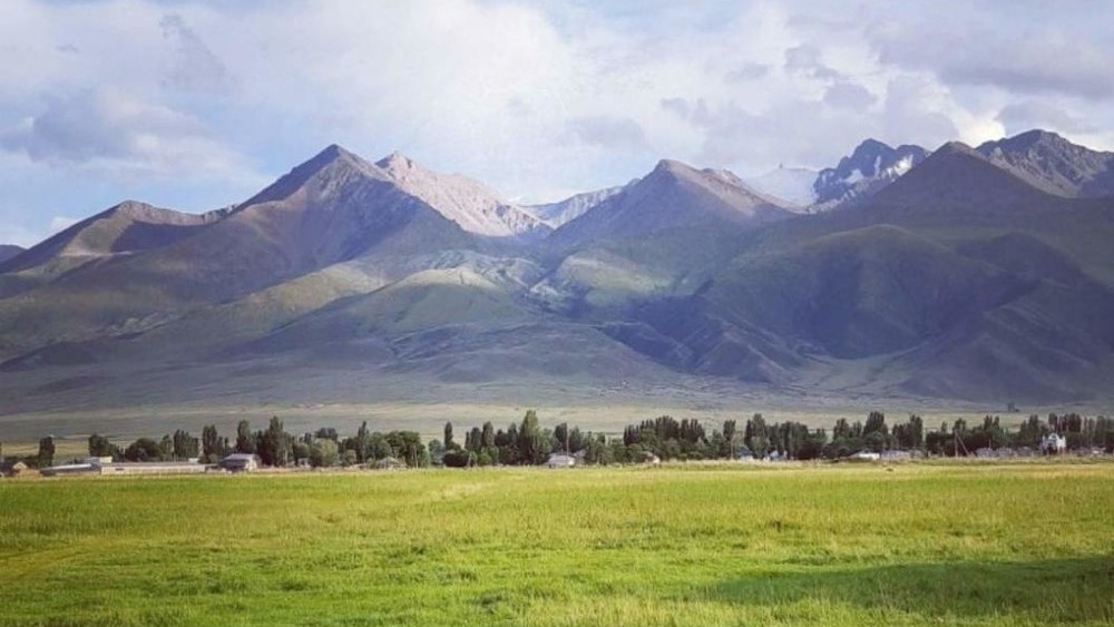 Көл-Төр айылы