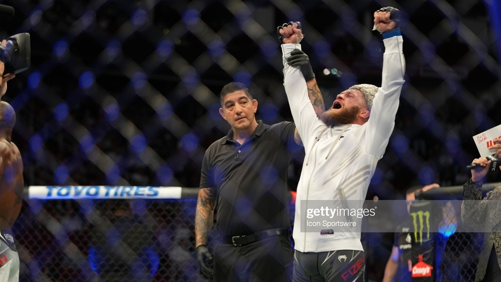 UFC 265: Рафаэль Физиев