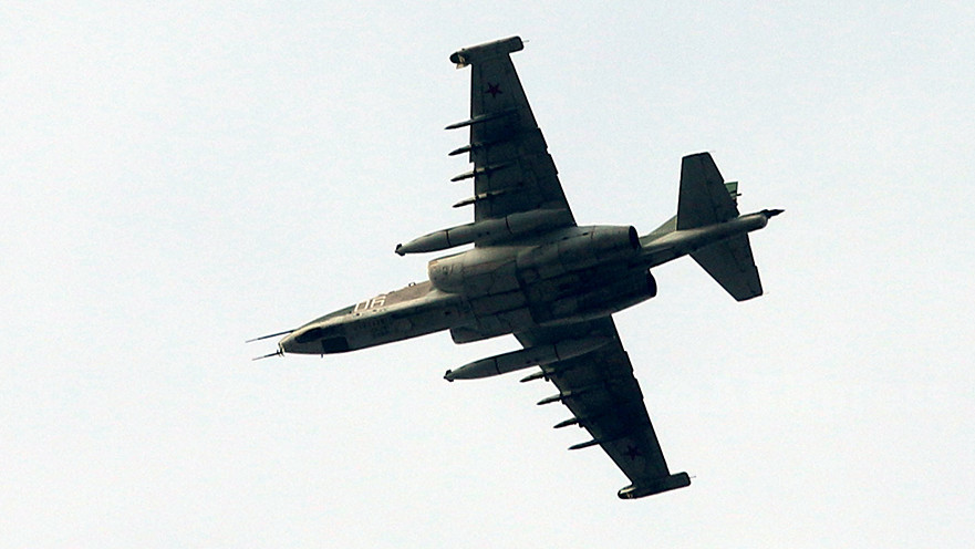 Су25 в небе над Кантом