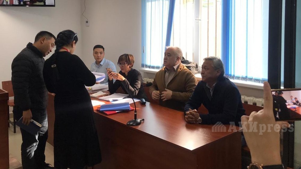 Судебное заседание по делу Текебаева и Чотонова