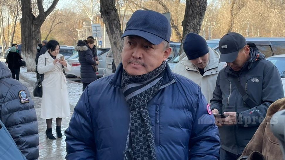 Ахматбек Келдибеков.