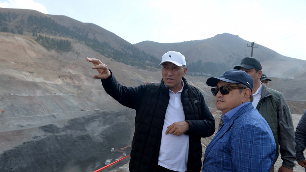 Манас Жакыпов и Акылбек Жапаров на Кара-Кече