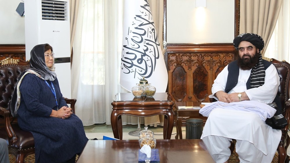 Роза Отунбаева и Амир Хан Муттаки