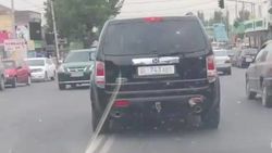 «Тойота» проехала через двойную сплошную. Видео