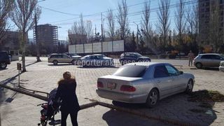 Городские службы проверяют законность ограничения доступа к парковке на Южной магистрали