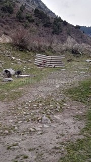 Читатель возмущен, что в зоне отдыха Теплые ключи предприниматели и отдыхающие не убирают мусор <i>(фото)</i>