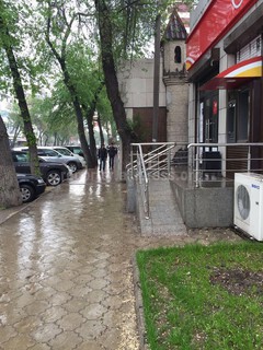 Законна ли пристройка к тротуару по ул.Горького? - горожанин (фото)