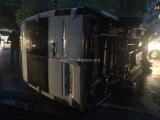 На Киевской-Молодой Гвардии произошло ДТП, в котором пострадали 7 пассажиров маршрутки <i>(видео)</i>