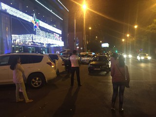 ТЦ «Бишкек парк» выделит охранника для недопущения стихийной автопарковки на остановке, - мэрия