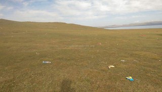 После празднования 220-летия Тайлак баатыра на Сон-Куле в Нарыне осталось много мусора, - читатель (фото)