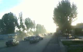 Видео столкновения четырех машин в селе Военно-Антоновка