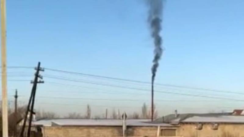 Горожанин просит проверить, чем топят здание на Л.Толстого-Валиханова?