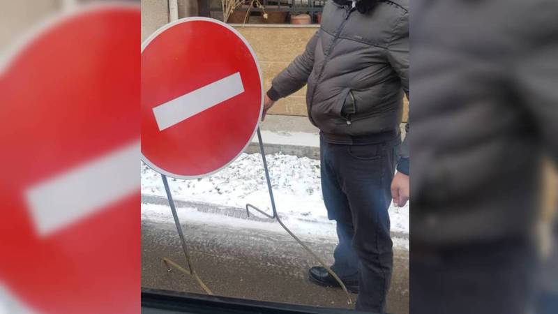 Из-за строительства многоэтажки перекрывают дорогу на ул.Коенкозова, - жители (видео)