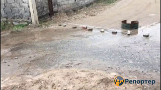 На ул.Кок-Сай уже сутки питьевая вода течет рекой, - житель (видео)
