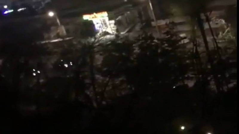 На ул.Юнусалиева во время комендантского часа устраивают уличные гонки. Видео