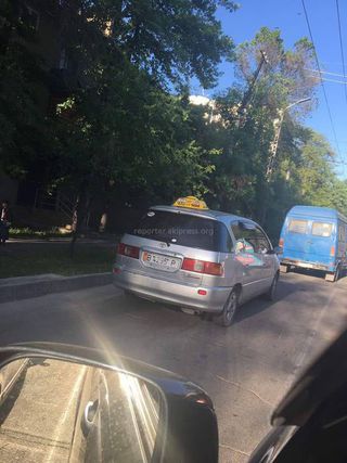 Выезд на полосу для общественного транспорта