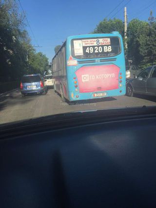 Выезд на полосу для общественного транспорта