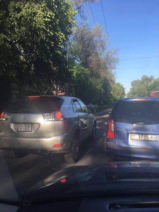Выезд на полосу для общественного транспорта
