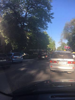 Выезд на полосу для общественного транспорта