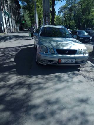 Парковка на тротуаре