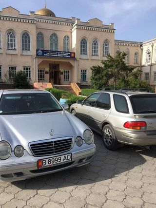 Парковка на тротуаре