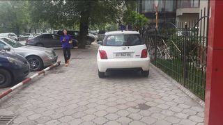 Парковка на тротуаре