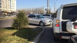 На Южной магистрали БМВ поворачивает со второй линии, - очевидец