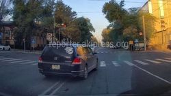 «Хонда Инспайр», у которой 21 тыс. сомов штрафов, выехала на встречку. Фото