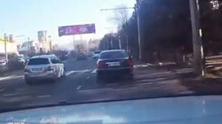 На Южной магистрали «Хонда» не пропустила пешеходов. Видео На Южной магистрали «Хонда» не пропустила пешеходов. Видео