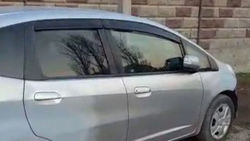 В Арча-Бешике замечен праворульный «Фит», который в Carcheck записан как леворульный. Видео