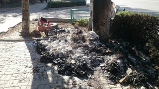 На пересечении улиц Абдрахманова/Киевская кто-то сжег книги, - горожанин <b><i>(фото)</i></b>