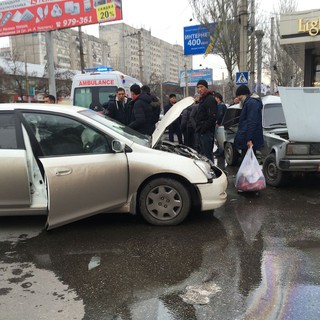 На пересечении улиц Токтогула-Ибраимова произошло ДТП, - читатель <b><i>(фото)</i></b>