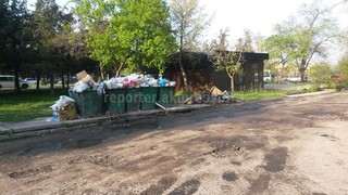«Тазалык» полностью ликвидировал мусор возле дома №33 в 10 мкр