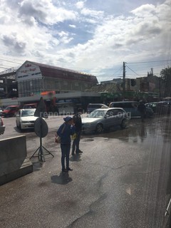 Читатель интересуется, нельзя ли устанавливать бетонные блоки по ул.Курманжан датка в ночное время, так как заторы неизбежны (фото) Читатель интересуется, нельзя ли устанавливать бетонные блоки по ул.Курманжан датка в ночное время, так как заторы неизбежны (фото)