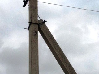 Аварийная опора ЛЭП в селе Арашан приведена в соответствие, - «Северэлектро» (фото)