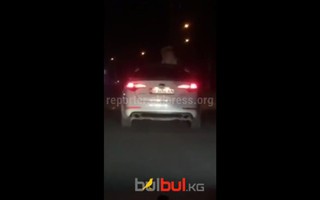 На Южной магистрали девушка высунулась из люка автомашины, - читатель <i>(видео)</i>