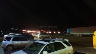 В Боомском ущелье образовалась многокилометровая пробка <b><i>(фото)</i></b>