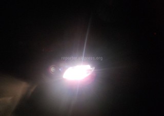 На трассе Бишкек-Ош некоторые водители ездят с неправильно включенными фарами, создавая аварийную ситуацию, - читатель (фото)