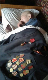 Ветерану ВОВ Т.Садыкову из Балыкчы необходима инвалидная коляска <i>(фото)</i>
