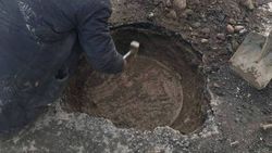 На ул.Чокморова субподрядной организации было дано указание вывести люк вровень с дорожным покрытием, - мэрия