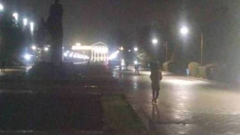 На улице Рыскулова водители ездят по пешеходной зоне, - бишкекчанка