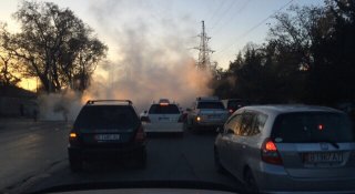 На Медерова-Матросова прорвало водопроводную трубу, - читатель <b>(фото, видео)</b>