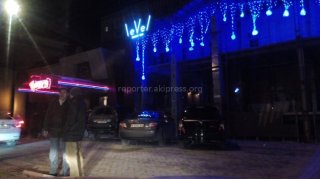 возле клуба «Level» в 11 часов ночи в пятницу