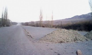 На автодороге Бишкек — Балыкчы не восстановили асфальт после ремонта <b>(фото)</b>