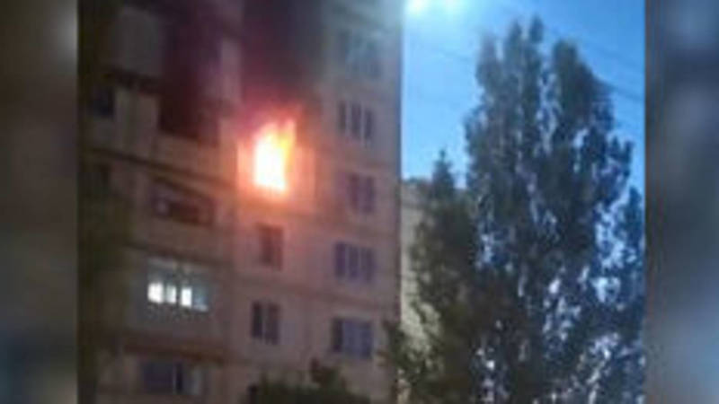 В мкр Джал в квартире сгорела бытовая техника