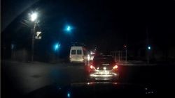 Бус, у которого 16 тыс. сомов штрафов, выехал на встречную полосу. Видео Бус, у которого 16 тыс. сомов штрафов, выехал на встречную полосу. Видео