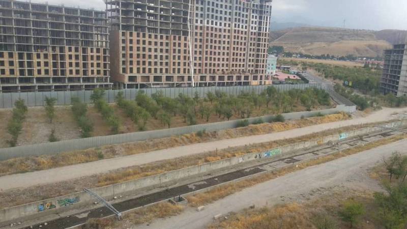 Законно ли огородили участок на Южной магистрали? - бишкекчанин