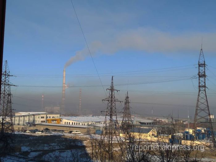 Вид из окон одного из учебных заведений в столице. Фото от 3 декабря.