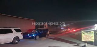 Фото — Километровая пробка из грузовиков на кыргызско-казахской границе